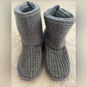 BearPaw Gray Knit Tall Boots